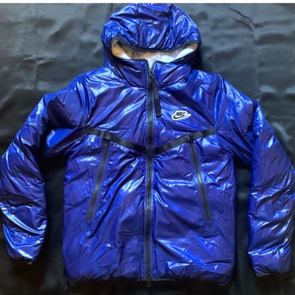 Nike wind runner puffer coat